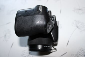 OLYMPUS SP- 570UZ - 8