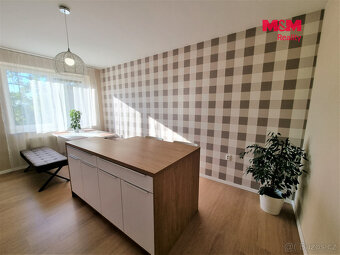 Prodej bytu 3+1, 90 m², Rohatec, ul. Nádražní - 8
