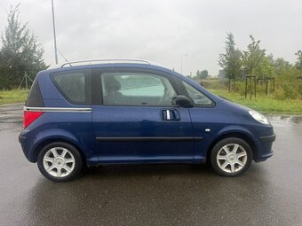 Peugeot 1007 1,4 benzin stk 09/2028 - 8