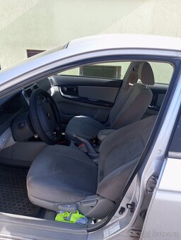 Kia Cerato 2.0i 16v / 105 kw - 8