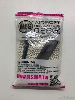 WE 888 GBB – airsoft set (pův. cena 14 000 Kč) - 8