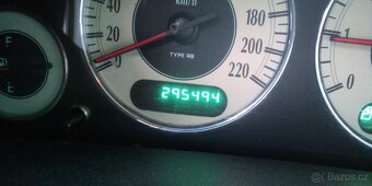 Chrysler Grand Voyager LX - 8