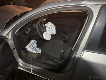 Prodám náhradní díly Škoda Superb 2 - 8