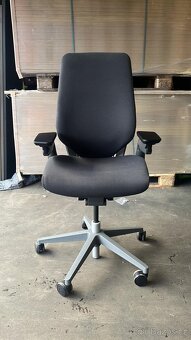 Steelcase Gesture - 8