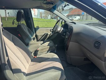 Chrysler Grand Voyager, 2,8 CRD I.majitel ČR 7míst NOVÁ STK - 8