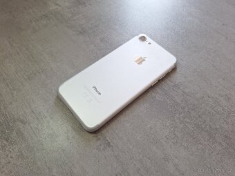 iPhone 7 white 32gb, baterie 86% - 8
