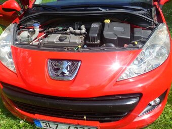 PEUGEOT 207 - 8