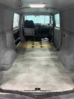 Brigáda, Práce s ubytováním - 8