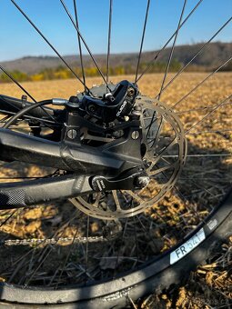 Celoodpružené kolo kross - 8