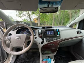 Toyota Sienna 3,5 V6 XLE AWD - 8
