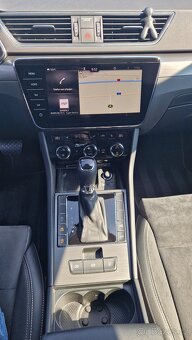 Superb Combi 2.0TSI, DSG, NAV, tažné, nez. topení - 8