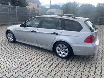 BMW 320i combi 110kw 2006, velmi slušný stav - 8