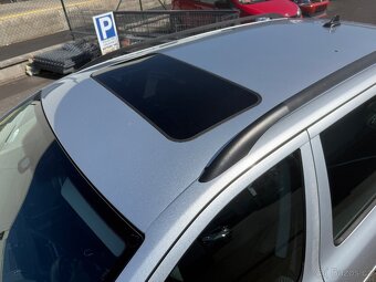 Škoda Octavia 2 kombi 2.0 TDI 103 KW, XENONY, NAVIGACE - 8