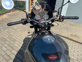 Moto guzzi V11 - 8