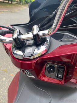 Honda PCX 125 rok 2021 červená - 8
