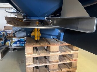 Rozmetadlo Bogballe M3W - 8
