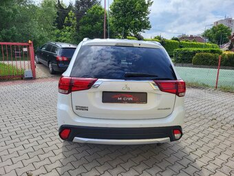 Mitsubishi Outlander 2.0 MIVEC, KAMERA rok 2016 - 8