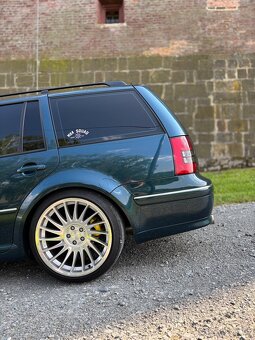Volkswagen Bora Variant 2.3 V5 125kw AQN Highline - 8