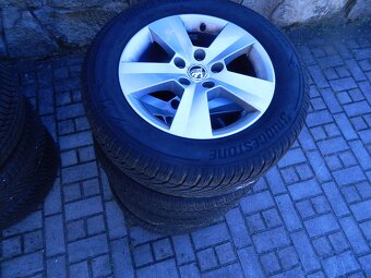 ŠKODA SUPERB III ALU KOLA+ZIMNÍ BRIDGESTONE 5.000,- - 8
