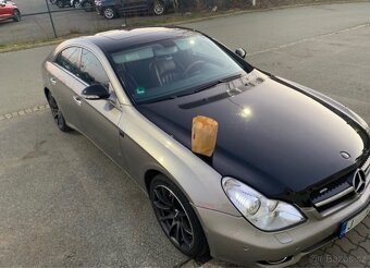 Mercedes Benz CLS 500 V8 - 8