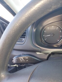 Škoda Fabia 1.2TSI / 63 KW /4-válec/ 2011 - 8