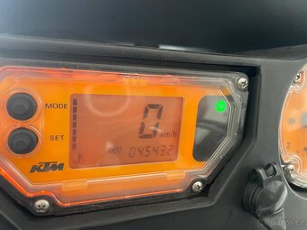 KTM 640 LC4 Adventure R - 8