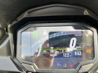 Kawasaki Versys 650 - 8