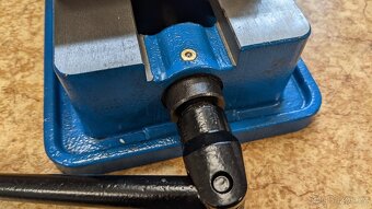 Strojní svěrák čelisti 100mm rozevření 120mm - 8