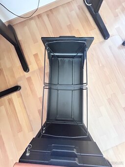 Kancelářský nábytek stoly a šuplíky - 8
