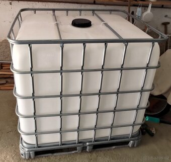 Prodám IBC kontejner - 8
