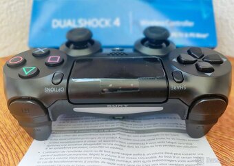 Ovladač DualShock PS4, nový - 8
