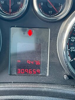 Opel Meriva - 8