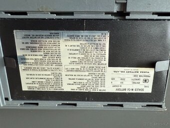 Stary retro notebook Sharp PC-6500 - 8