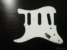 Pickguard Greco Strat. r.1975-1978 Made in Japan - 8