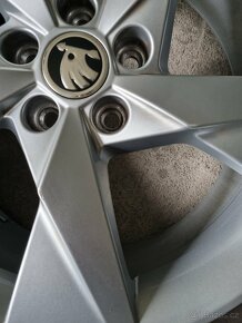 ALU kola+pneuŠKODA"Volans"Pirelli zimni205/50/R17 6.5J ET4 - 8