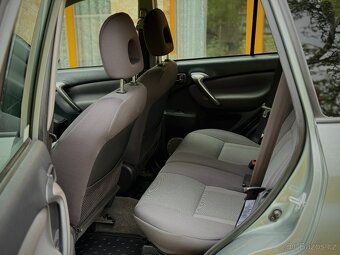 Toyota RAV-4 2.0 VVT-I benzín 110 KW 4x4 39 TKM - 8