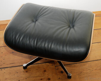 Vitra Eames Lounge Chair kožené křeslo černé včetně taburetk - 8