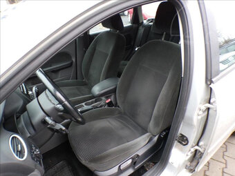 Ford Focus 1,6 i16V GHIA,KLIMA - 8