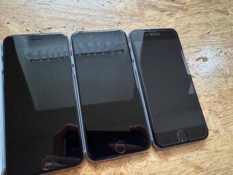 iPhone 6 - více kusů ČTĚTE - 8