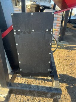 Špalíkováč Profi otvor 100x220 za traktor - 8