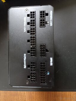 Prodám zdroj 750 Corsair golden - 8