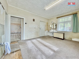 Prodej rodinného domu se zahradou, 733 m², Dolní Dobrouč - 8
