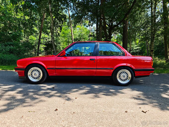 BMW E30 Coupe,1.8IS 100KW,manual,plasťák,Brillantrot,nádhern - 8
