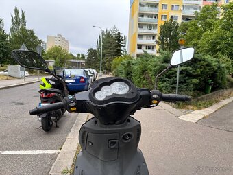 Skútr Malaguti F18 Warrior 125 - 8