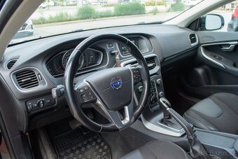 Volvo V40 D3 Momentum Automat - 8