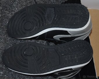 NIKE AIR Jordan 1 Retro High, velikost EU 40, jako nové - 8