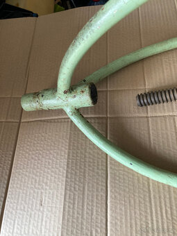 Sedátko staré otočné klavírovka za 500 - 8