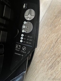 Autosedačka Britax Römer Baby safe 5Z2+základna Flex base 5Z - 8