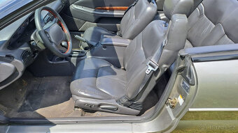 Chrysler Stratus 2,5 V6 LX - 8