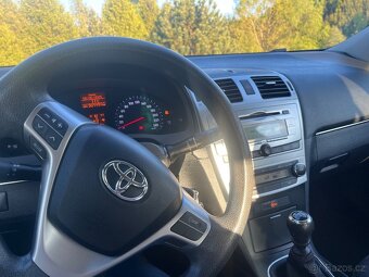 Toyota Avensis 1,6 benzin - 8